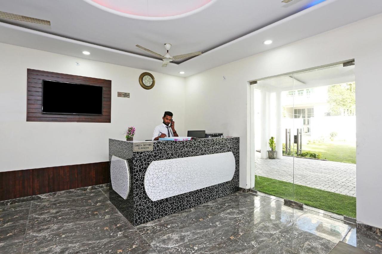 Collection O Hotel Royal Blue Bhubaneswar Esterno foto