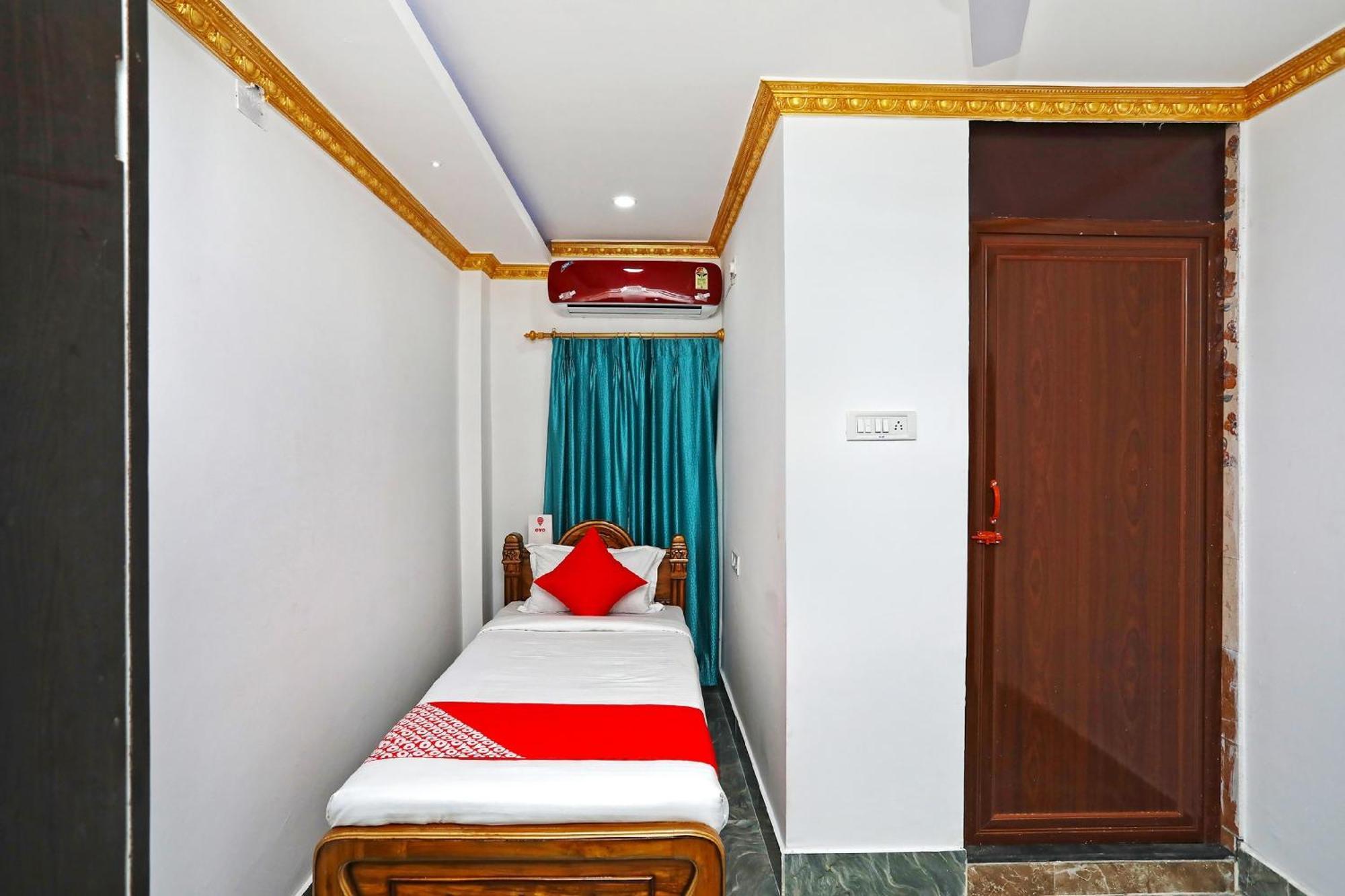 Collection O Hotel Royal Blue Bhubaneswar Esterno foto