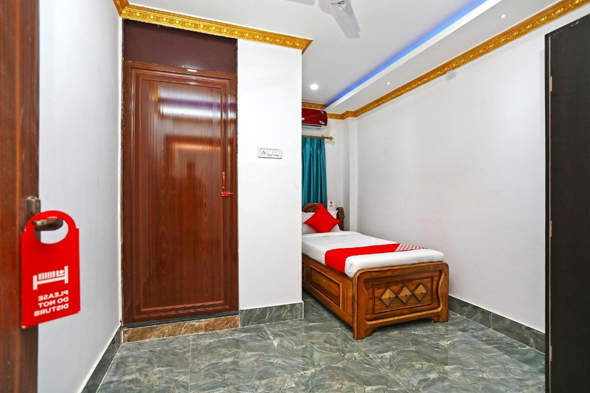 Collection O Hotel Royal Blue Bhubaneswar Esterno foto